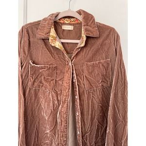 Altered State velvet button down mauve size M